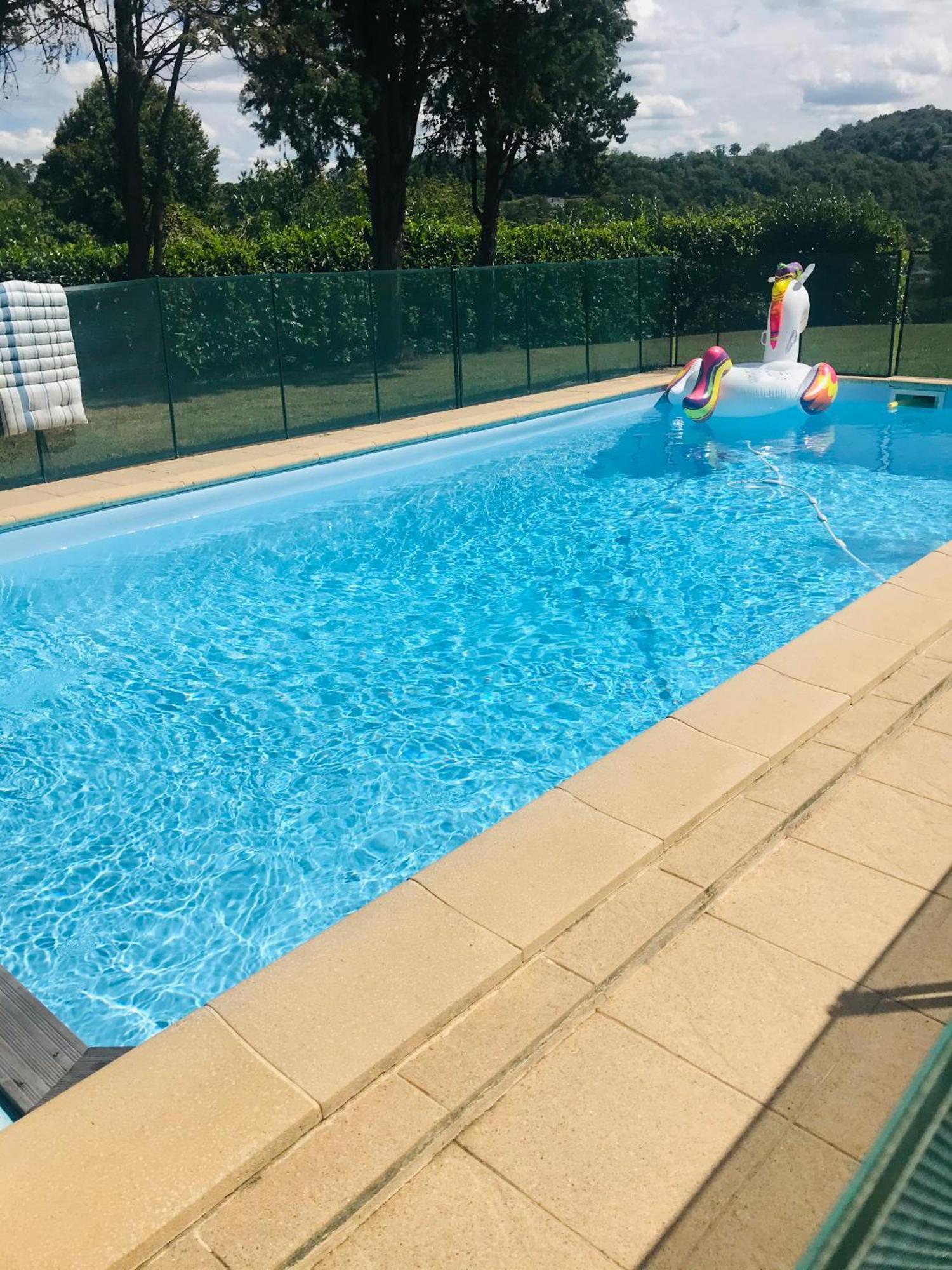 L'Oree Des Roses, Hebergement De Vacances Avec Jardin Et Piscine Gan 外观 照片